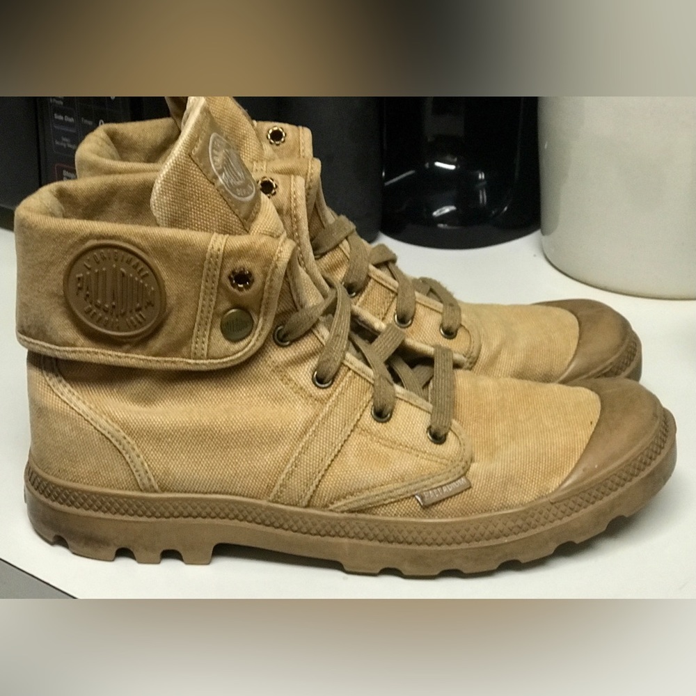 Palladium Men’s Chukka Boots in Tan Brown